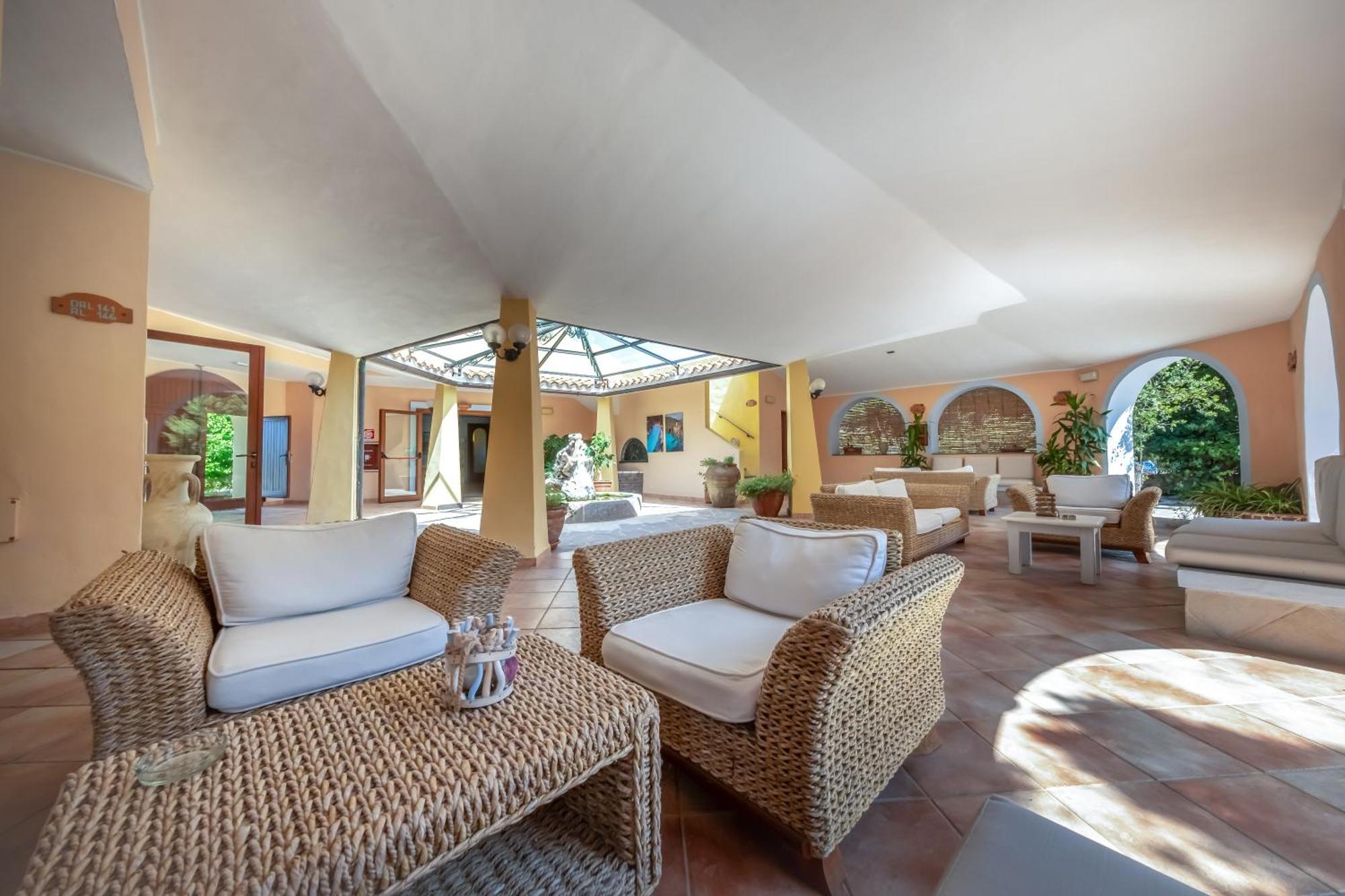 Hotel Luci Del Faro Калазетта Экстерьер фото