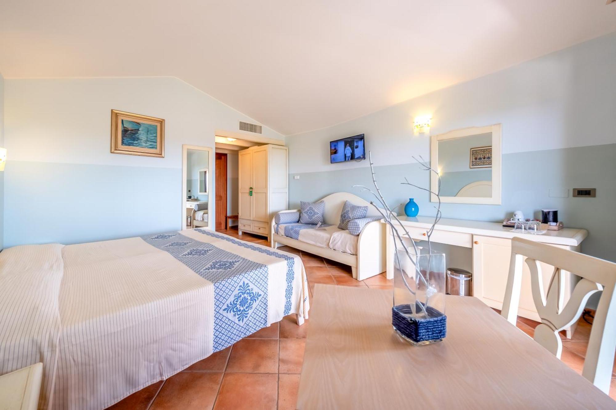 Hotel Luci Del Faro Калазетта Экстерьер фото