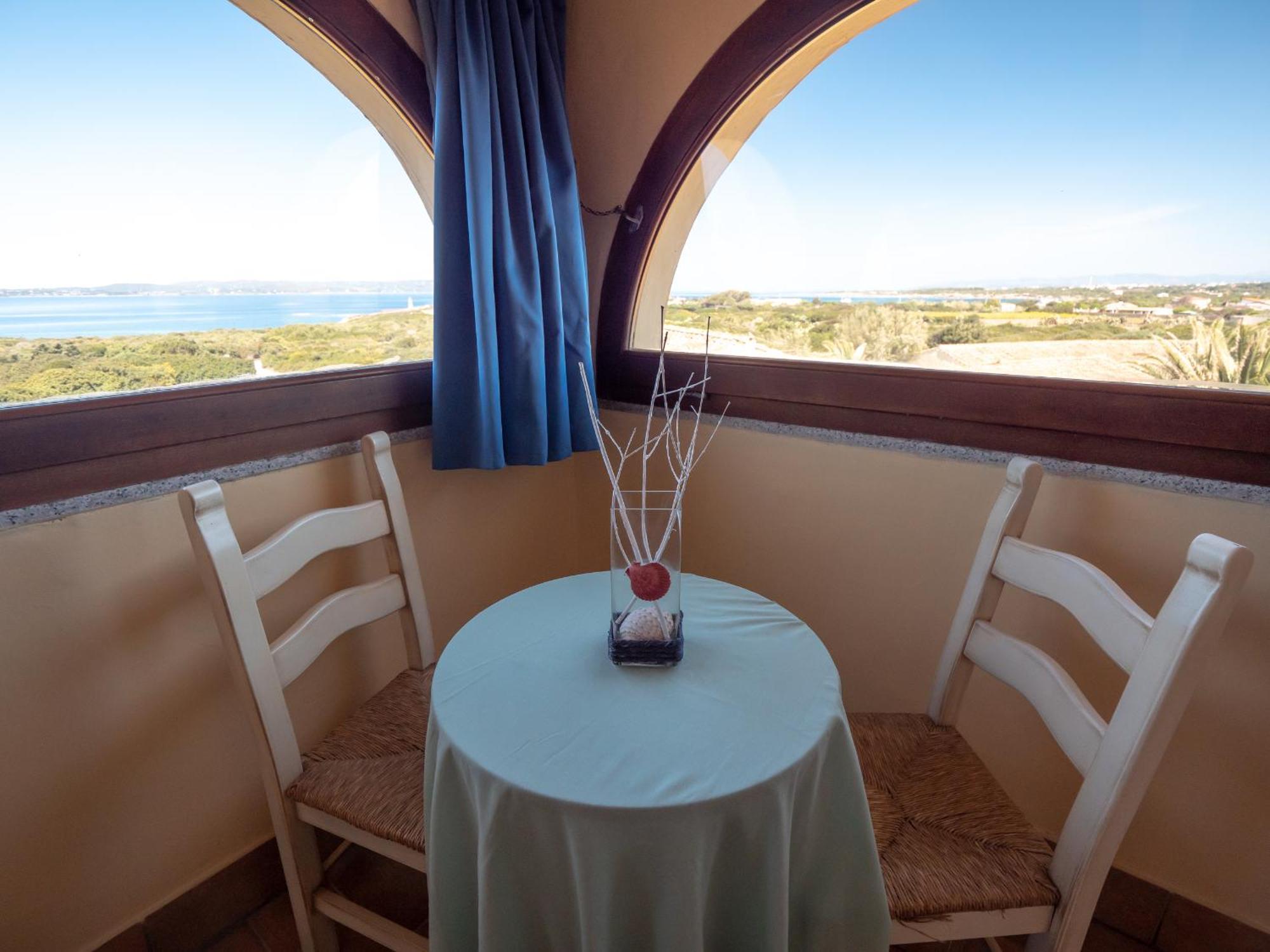 Hotel Luci Del Faro Калазетта Экстерьер фото